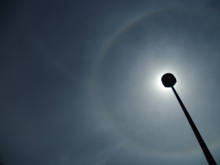 Circumscribed 22° Halo with Parhelia (Featured on the Atmospheric Optics Website's Picture of the Day - http://www.atoptics.co.uk/fz900.htm)